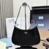 프라다 클레오 브러시드 레더 호보백 1BC499